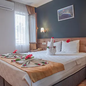 4* Otel Katre